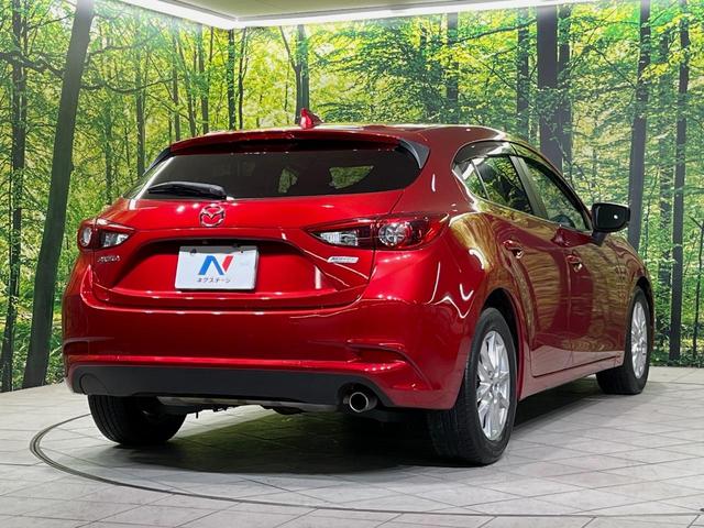 アクセラスポーツ １５Ｓ　プロアクティブ　マツダコネクトナビ　バックカメラ　衝突軽減装置　ヘッドアップディスプレイ　デジタルインナーミラー　ドラレコ　クルーズコントロール　ＥＴＣ　ステアリングスイッチ　車線逸脱警報　スマートキー　オートライト（17枚目）