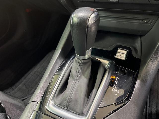 アクセラスポーツ １５Ｓ　プロアクティブ　マツダコネクトナビ　バックカメラ　衝突軽減装置　ヘッドアップディスプレイ　デジタルインナーミラー　ドラレコ　クルーズコントロール　ＥＴＣ　ステアリングスイッチ　車線逸脱警報　スマートキー　オートライト（21枚目）