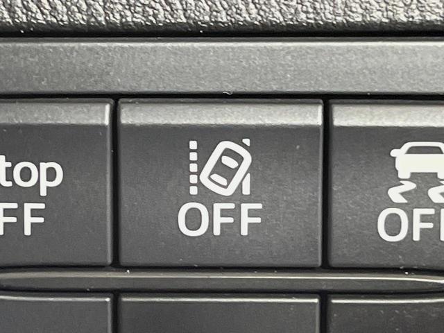 アクセラスポーツ １５Ｓ　プロアクティブ　マツダコネクトナビ　バックカメラ　衝突軽減装置　ヘッドアップディスプレイ　デジタルインナーミラー　ドラレコ　クルーズコントロール　ＥＴＣ　ステアリングスイッチ　車線逸脱警報　スマートキー　オートライト（30枚目）