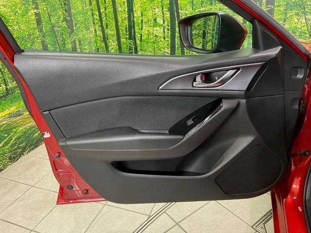 アクセラスポーツ １５Ｓ　プロアクティブ　マツダコネクトナビ　バックカメラ　衝突軽減装置　ヘッドアップディスプレイ　デジタルインナーミラー　ドラレコ　クルーズコントロール　ＥＴＣ　ステアリングスイッチ　車線逸脱警報　スマートキー　オートライト（44枚目）