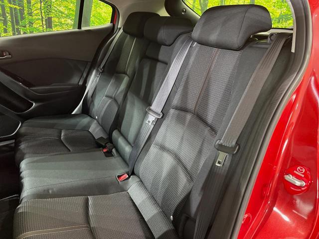 アクセラスポーツ １５Ｓ　プロアクティブ　マツダコネクトナビ　バックカメラ　衝突軽減装置　ヘッドアップディスプレイ　デジタルインナーミラー　ドラレコ　クルーズコントロール　ＥＴＣ　ステアリングスイッチ　車線逸脱警報　スマートキー　オートライト（45枚目）