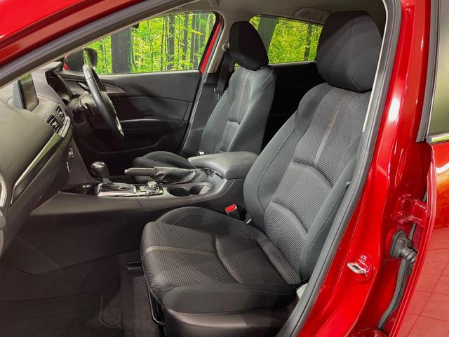 アクセラスポーツ １５Ｓ　プロアクティブ　マツダコネクトナビ　バックカメラ　衝突軽減装置　ヘッドアップディスプレイ　デジタルインナーミラー　ドラレコ　クルーズコントロール　ＥＴＣ　ステアリングスイッチ　車線逸脱警報　スマートキー　オートライト（46枚目）