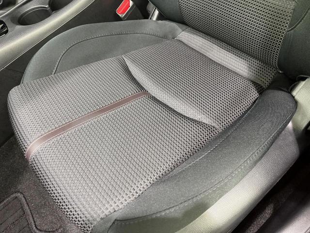 アクセラスポーツ １５Ｓ　プロアクティブ　マツダコネクトナビ　バックカメラ　衝突軽減装置　ヘッドアップディスプレイ　デジタルインナーミラー　ドラレコ　クルーズコントロール　ＥＴＣ　ステアリングスイッチ　車線逸脱警報　スマートキー　オートライト（47枚目）