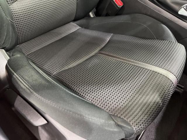 アクセラスポーツ １５Ｓ　プロアクティブ　マツダコネクトナビ　バックカメラ　衝突軽減装置　ヘッドアップディスプレイ　デジタルインナーミラー　ドラレコ　クルーズコントロール　ＥＴＣ　ステアリングスイッチ　車線逸脱警報　スマートキー　オートライト（48枚目）