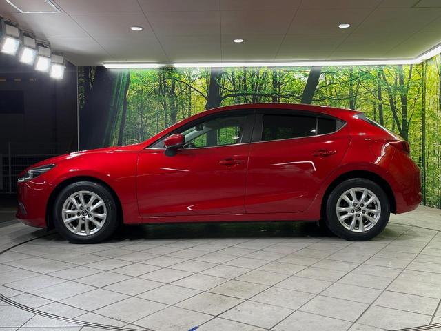 アクセラスポーツ １５Ｓ　プロアクティブ　マツダコネクトナビ　バックカメラ　衝突軽減装置　ヘッドアップディスプレイ　デジタルインナーミラー　ドラレコ　クルーズコントロール　ＥＴＣ　ステアリングスイッチ　車線逸脱警報　スマートキー　オートライト（51枚目）