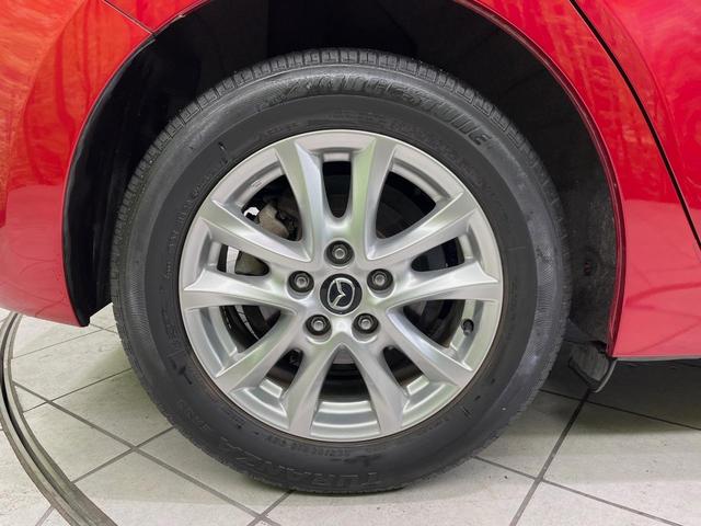 アクセラスポーツ １５Ｓ　プロアクティブ　マツダコネクトナビ　バックカメラ　衝突軽減装置　ヘッドアップディスプレイ　デジタルインナーミラー　ドラレコ　クルーズコントロール　ＥＴＣ　ステアリングスイッチ　車線逸脱警報　スマートキー　オートライト（56枚目）