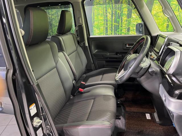 スペーシアカスタム ハイブリッドＸＳターボ　純正８型ナビ　全周囲カメラ　衝突軽減装置　レーダークルーズ　ＥＴＣ　ドラレコ　両側電動スライドドア　ＬＥＤヘッド　革巻きステアリング　純正１５インチアルミ　コーナーセンサー　シートヒーター　禁煙車（8枚目）