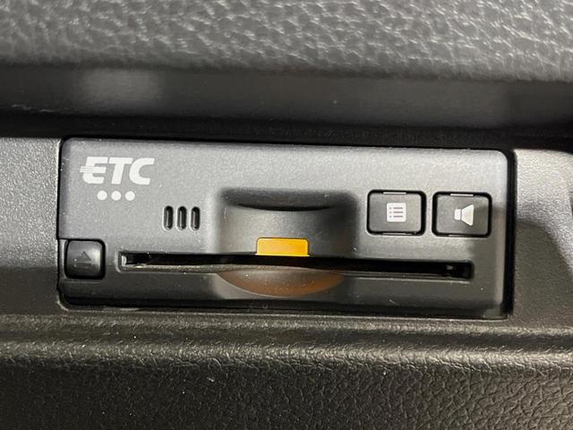 スペーシアカスタム ハイブリッドＸＳターボ　純正８型ナビ　全周囲カメラ　衝突軽減装置　レーダークルーズ　ＥＴＣ　ドラレコ　両側電動スライドドア　ＬＥＤヘッド　革巻きステアリング　純正１５インチアルミ　コーナーセンサー　シートヒーター　禁煙車（32枚目）