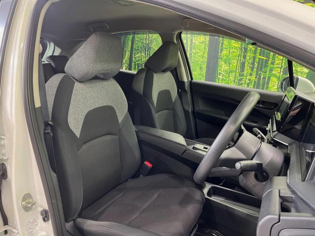 ノート Ｓ　ＳＤナビ　全周囲カメラ　衝突軽減装置　ドラレコ　ＥＴＣ　デジタルインナーミラー　オートエアコン　スマートキー　ステアリングスイッチ　電動パーキングブレーキ　オートホールド　オートライト　禁煙車（8枚目）