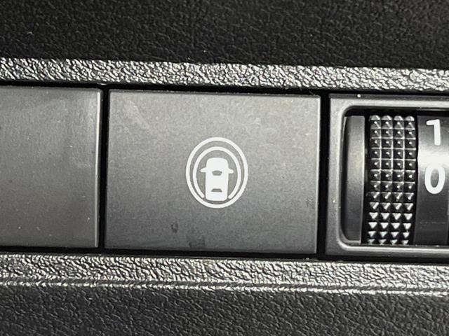 ノート Ｓ　ＳＤナビ　全周囲カメラ　衝突軽減装置　ドラレコ　ＥＴＣ　デジタルインナーミラー　オートエアコン　スマートキー　ステアリングスイッチ　電動パーキングブレーキ　オートホールド　オートライト　禁煙車（32枚目）