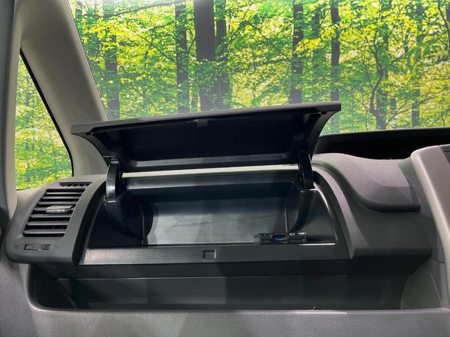 ノア Ｓ　ＳＤナビ　バックカメラ　両側電動スライドドア　禁煙車　ドラレコ　スマートキー　ＨＩＤヘッドライト　ＥＴＣ　純正１６インチアルミホイール　オートエアコン　フォグランプ　パワーウィンドウ　電動格納ミラー（30枚目）