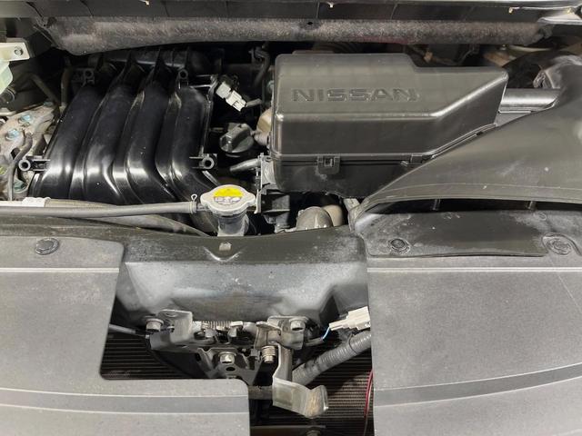 セレナ ハイウェイスターＳ－ＨＶアドバンスドセーフティパック　純正ナビ　全周囲カメラ　両側電動スライドドア　衝突軽減装置　禁煙車　コーナーセンサー　スマートキー　ＬＥＤヘッドライト　ＥＴＣ　クルーズコントロール　オートライト　オートエアコン　アイドリングストップ（18枚目）