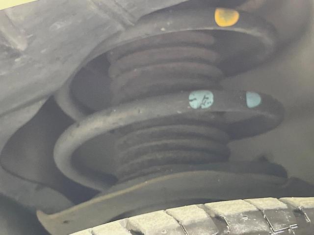 セレナ ハイウェイスターＳ－ＨＶアドバンスドセーフティパック　純正ナビ　全周囲カメラ　両側電動スライドドア　衝突軽減装置　禁煙車　コーナーセンサー　スマートキー　ＬＥＤヘッドライト　ＥＴＣ　クルーズコントロール　オートライト　オートエアコン　アイドリングストップ（20枚目）