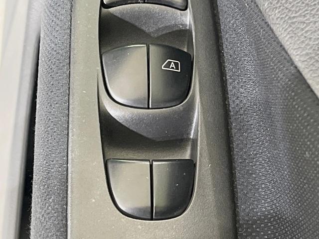 セレナ ハイウェイスターＳ－ＨＶアドバンスドセーフティパック　純正ナビ　全周囲カメラ　両側電動スライドドア　衝突軽減装置　禁煙車　コーナーセンサー　スマートキー　ＬＥＤヘッドライト　ＥＴＣ　クルーズコントロール　オートライト　オートエアコン　アイドリングストップ（42枚目）