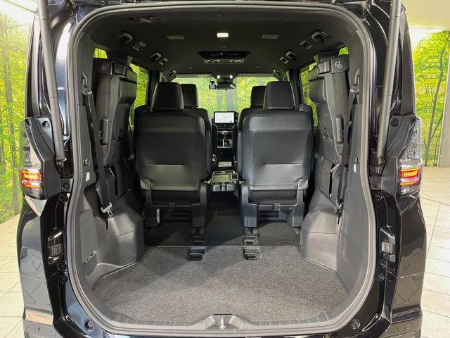 ヴォクシー Ｓ－Ｚ　純正１０型ナビ　バックカメラ　後席モニター　両側電動スライドドア　衝突軽減装置　レーダークルーズ　禁煙車　パワーバックドア　シートヒーター　ハーフレザーシート　ドラレコ　コーナーセンサー　スマートキー（10枚目）