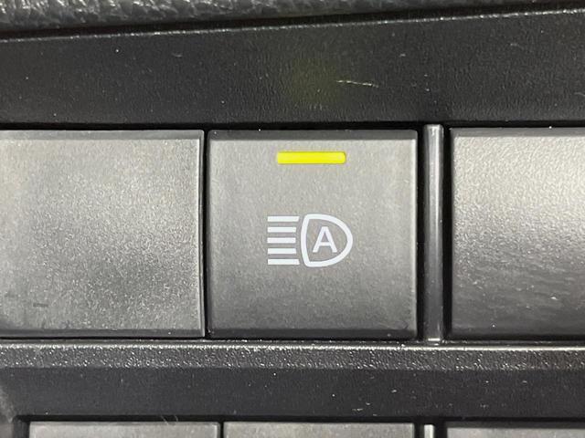 ヴォクシー Ｓ－Ｚ　純正１０型ナビ　バックカメラ　後席モニター　両側電動スライドドア　衝突軽減装置　レーダークルーズ　禁煙車　パワーバックドア　シートヒーター　ハーフレザーシート　ドラレコ　コーナーセンサー　スマートキー（37枚目）