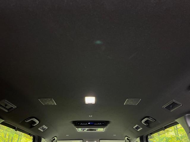 ヴォクシー Ｓ－Ｚ　純正１０型ナビ　バックカメラ　後席モニター　両側電動スライドドア　衝突軽減装置　レーダークルーズ　禁煙車　パワーバックドア　シートヒーター　ハーフレザーシート　ドラレコ　コーナーセンサー　スマートキー（49枚目）