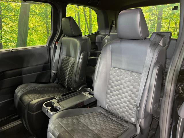 ヴォクシー Ｓ－Ｚ　純正１０型ナビ　バックカメラ　後席モニター　両側電動スライドドア　衝突軽減装置　レーダークルーズ　禁煙車　パワーバックドア　シートヒーター　ハーフレザーシート　ドラレコ　コーナーセンサー　スマートキー（54枚目）