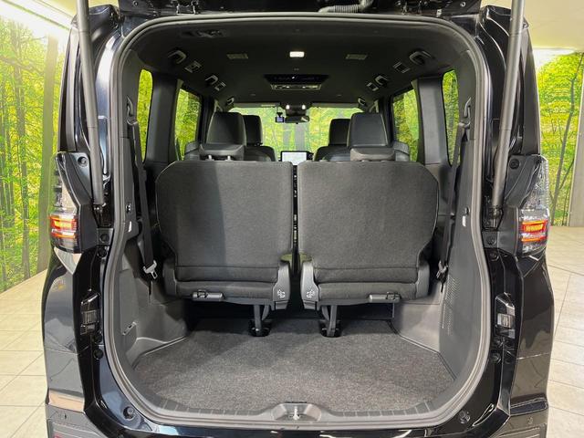 ヴォクシー Ｓ－Ｚ　純正１０型ナビ　バックカメラ　後席モニター　両側電動スライドドア　衝突軽減装置　レーダークルーズ　禁煙車　パワーバックドア　シートヒーター　ハーフレザーシート　ドラレコ　コーナーセンサー　スマートキー（59枚目）