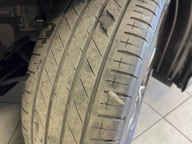 ヴォクシー Ｓ－Ｚ　純正１０型ナビ　バックカメラ　後席モニター　両側電動スライドドア　衝突軽減装置　レーダークルーズ　禁煙車　パワーバックドア　シートヒーター　ハーフレザーシート　ドラレコ　コーナーセンサー　スマートキー（71枚目）