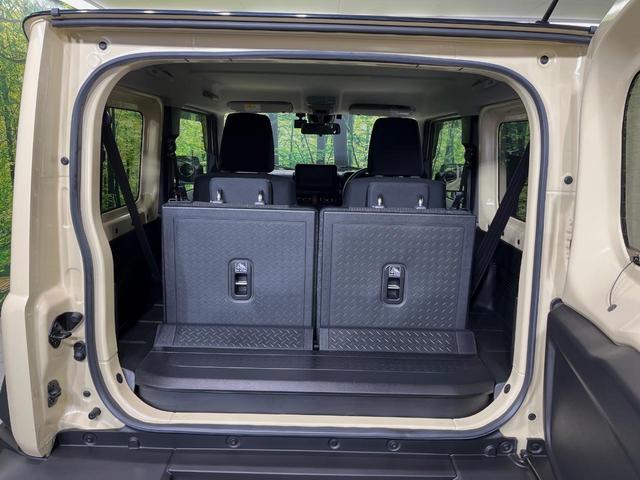 普段のお買い物や通勤、送迎等に十分な荷室スペースを確保しております。セカンドシートを倒すと、大きな荷物の積載も可能です♪