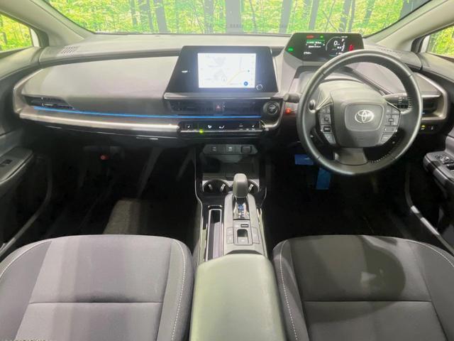 プリウス Ｇ　純正８型ディスプレイオーディオ　バックカメラ　１００Ｖ電源　衝突軽減装置　レーダークルーズ　禁煙車　シートヒーター　コーナーセンサー　スマートキー　ブラインドスポットモニター　ＬＥＤヘッドライト（2枚目）