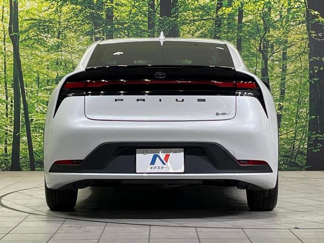 プリウス Ｇ　純正８型ディスプレイオーディオ　バックカメラ　１００Ｖ電源　衝突軽減装置　レーダークルーズ　禁煙車　シートヒーター　コーナーセンサー　スマートキー　ブラインドスポットモニター　ＬＥＤヘッドライト（15枚目）