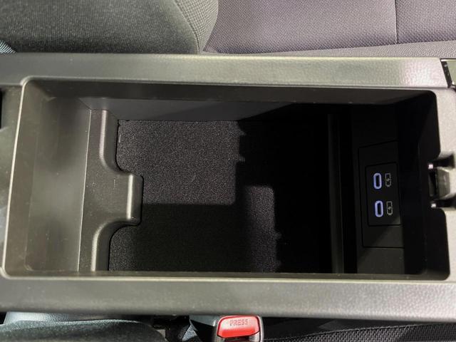 プリウス Ｇ　純正８型ディスプレイオーディオ　バックカメラ　１００Ｖ電源　衝突軽減装置　レーダークルーズ　禁煙車　シートヒーター　コーナーセンサー　スマートキー　ブラインドスポットモニター　ＬＥＤヘッドライト（40枚目）