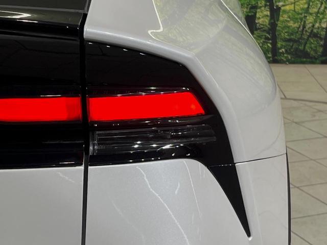 プリウス Ｇ　純正８型ディスプレイオーディオ　バックカメラ　１００Ｖ電源　衝突軽減装置　レーダークルーズ　禁煙車　シートヒーター　コーナーセンサー　スマートキー　ブラインドスポットモニター　ＬＥＤヘッドライト（56枚目）