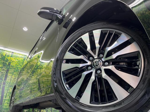 【純正１８インチアルミホイール】外観にマッチした純正アルミホイールを装着しております。各種社外アルミホイールや、スタッドレスタイヤも取扱いしております。是非ご相談ください♪