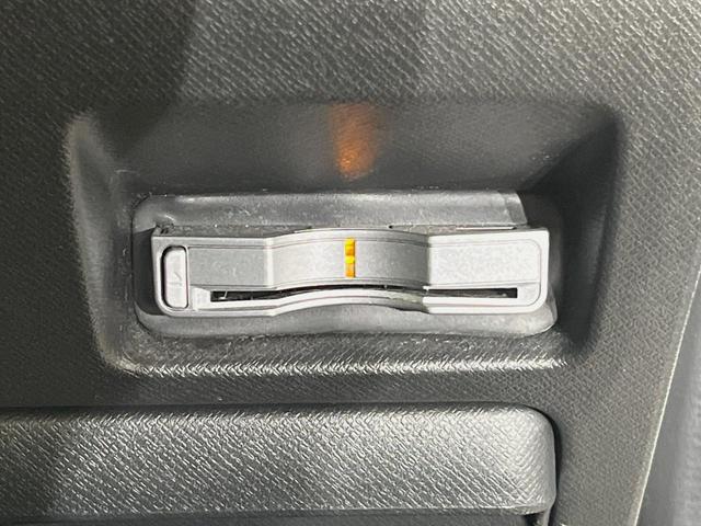 ステップワゴンスパーダ Z 純正9型ナビ バックカメラ ETC 両側電動スライドドア HIDヘッド 純正16インチアルミ 革巻きステアリング オートエアコン スマートキー パドルシフト アイドリングストップ プライバシーガラス(5枚目)