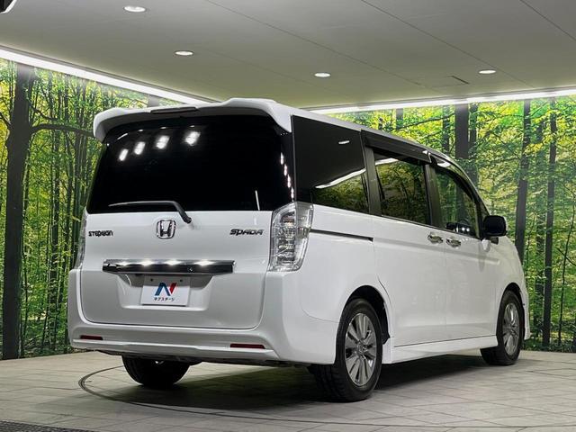 ステップワゴンスパーダ Z 純正9型ナビ バックカメラ ETC 両側電動スライドドア HIDヘッド 純正16インチアルミ 革巻きステアリング オートエアコン スマートキー パドルシフト アイドリングストップ プライバシーガラス(17枚目)