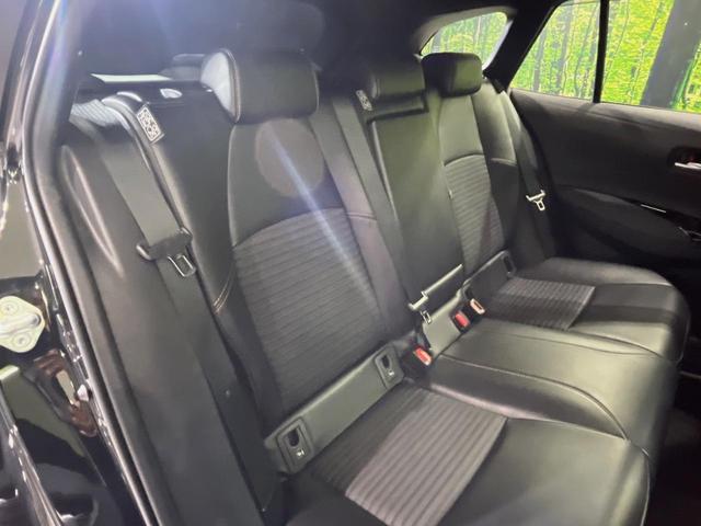 カローラツーリング ハイブリッド　ダブルバイビー　純正９型ディスプレイ　バックカメラ　衝突軽減装置　レーダークルーズ　禁煙車　ハーフレザーシート　ドラレコ　コーナーセンサー　スマートキー　ＬＥＤヘッド　オートハイビーム　車線逸脱警報（9枚目）