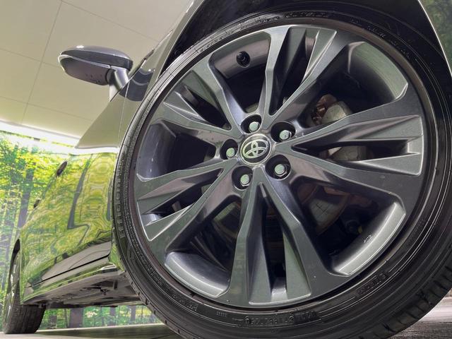 カローラツーリング ハイブリッド　ダブルバイビー　純正９型ディスプレイ　バックカメラ　衝突軽減装置　レーダークルーズ　禁煙車　ハーフレザーシート　ドラレコ　コーナーセンサー　スマートキー　ＬＥＤヘッド　オートハイビーム　車線逸脱警報（12枚目）