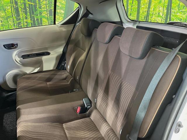 アクア Ｇ　８型ＢＩＧ－Ｘナビ　バックカメラ　禁煙車　スマートキー　ＥＴＣ　オートライト　オートエアコン　革巻きハンドル　電動格納ミラー　パワーウィンドウ　盗難防止装置　プライバシーガラス　横滑り防止装置（38枚目）