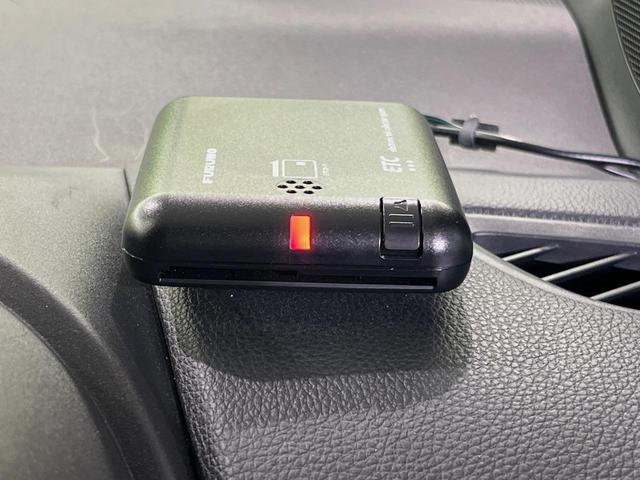 ヤリスクロス ハイブリッドＺ　純正８型ナビ　全周囲カメラ　衝突軽減装置　レーダークルーズ　禁煙車　２トーンカラ　シートヒーター　ハーフレザーシート　パワーシート　コーナーセンサー　スマートキー　ＥＴＣ　ブラインドスポットモニター（7枚目）