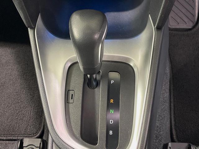 ヤリスクロス ハイブリッドＺ　純正８型ナビ　全周囲カメラ　衝突軽減装置　レーダークルーズ　禁煙車　２トーンカラ　シートヒーター　ハーフレザーシート　パワーシート　コーナーセンサー　スマートキー　ＥＴＣ　ブラインドスポットモニター（21枚目）