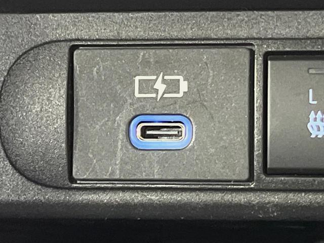 ヤリスクロス ハイブリッドＺ　純正８型ナビ　全周囲カメラ　衝突軽減装置　レーダークルーズ　禁煙車　２トーンカラ　シートヒーター　ハーフレザーシート　パワーシート　コーナーセンサー　スマートキー　ＥＴＣ　ブラインドスポットモニター（26枚目）