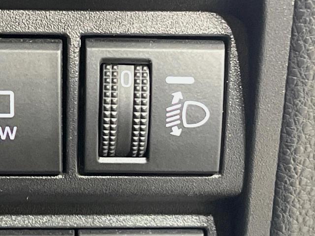 ヤリスクロス ハイブリッドＺ　純正８型ナビ　全周囲カメラ　衝突軽減装置　レーダークルーズ　禁煙車　２トーンカラ　シートヒーター　ハーフレザーシート　パワーシート　コーナーセンサー　スマートキー　ＥＴＣ　ブラインドスポットモニター（33枚目）