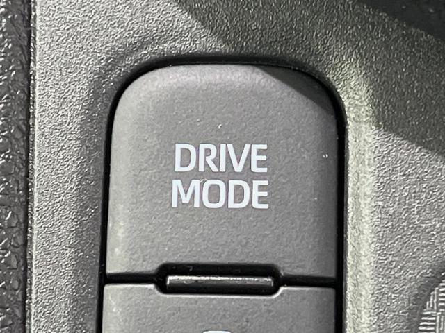 ヤリスクロス ハイブリッドＺ　純正８型ナビ　全周囲カメラ　衝突軽減装置　レーダークルーズ　禁煙車　２トーンカラ　シートヒーター　ハーフレザーシート　パワーシート　コーナーセンサー　スマートキー　ＥＴＣ　ブラインドスポットモニター（34枚目）