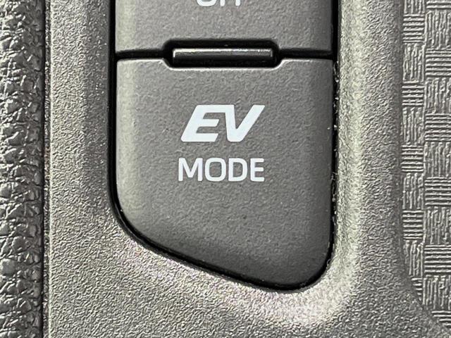 ヤリスクロス ハイブリッドＺ　純正８型ナビ　全周囲カメラ　衝突軽減装置　レーダークルーズ　禁煙車　２トーンカラ　シートヒーター　ハーフレザーシート　パワーシート　コーナーセンサー　スマートキー　ＥＴＣ　ブラインドスポットモニター（35枚目）