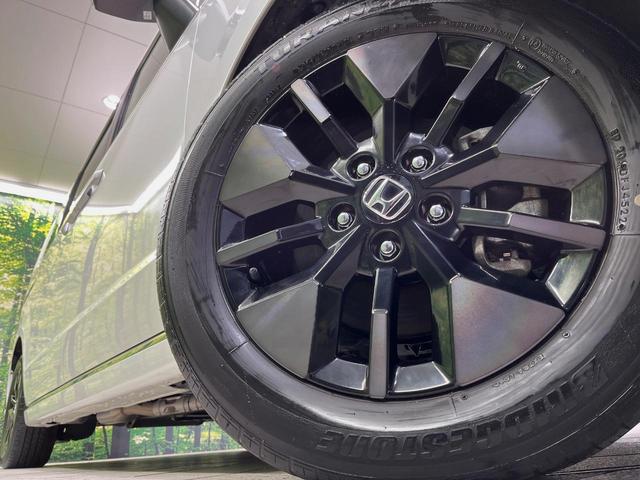 ステップワゴン ｅ：ＨＥＶスパーダ　純正１１型ナビ　バックカメラ　後席モニター　両側電動スライドドア　衝突軽減装置　禁煙車　パワーバックドア　シートヒーター　ハーフレザーシート　前後ドラレコ　コーナーセンサー　スマートキー　ＥＴＣ（13枚目）