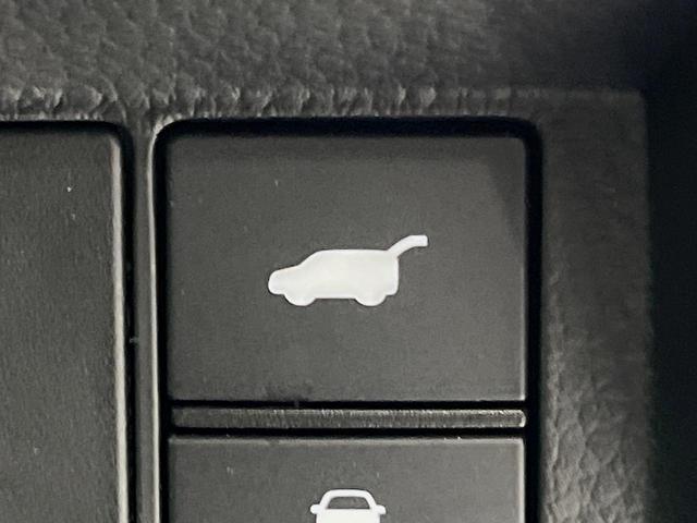 ステップワゴン ｅ：ＨＥＶスパーダ　純正１１型ナビ　バックカメラ　後席モニター　両側電動スライドドア　衝突軽減装置　禁煙車　パワーバックドア　シートヒーター　ハーフレザーシート　前後ドラレコ　コーナーセンサー　スマートキー　ＥＴＣ（32枚目）