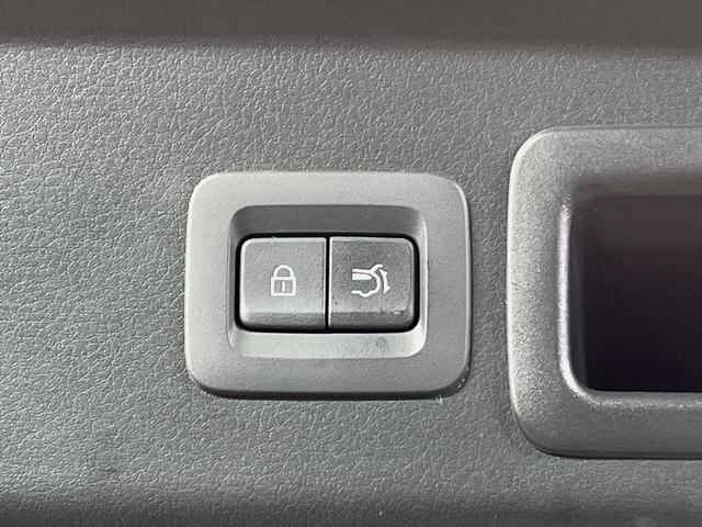 ＣＸ－３０ ＸＤ　Ｌパッケージ　１０型マツダコネクト　全周囲カメラ　衝突軽減装置　レーダークルーズ　禁煙車　パワーバックドア　革シート　シートヒーター　前後ドラレコ　コーナーセンサー　スマートキー　ブラインドスポットモニター（52枚目）