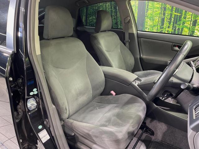 プリウス Ｇツーリングセレクション　ＳＤナビ　バックカメラ　スマートキー　ＬＥＤヘッドライト　ＥＴＣ　クルーズコントロール　純正１７インチアルミホイール　オートライト　オートエアコン　革巻きハンドル　フォグランプ　横滑り防止装置（8枚目）