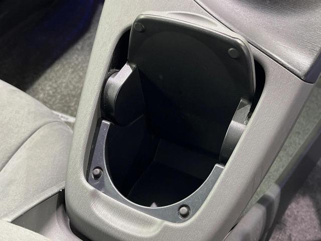 プリウス Ｇツーリングセレクション　ＳＤナビ　バックカメラ　スマートキー　ＬＥＤヘッドライト　ＥＴＣ　クルーズコントロール　純正１７インチアルミホイール　オートライト　オートエアコン　革巻きハンドル　フォグランプ　横滑り防止装置（38枚目）