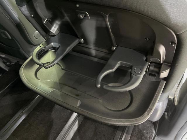 セレナ ｅ－パワー　ハイウェイスターＶ　純正１０型ナビ　全周囲カメラ　後席モニター　両側電動スライドドア　衝突軽減装置　プロパイロット　禁煙車　ドラレコ　コーナーセンサー　スマートキー　デジタルインナーミラー　ＬＥＤヘッドライト　ＥＴＣ（43枚目）