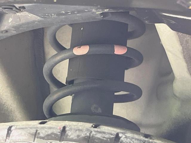 ハスラー Ｊ　純正ナビ　全周囲カメラ　衝突軽減装置　禁煙車　２トーンカラー　シートヒーター　前後ドラレコ　コーナーセンサー　スマートキー　ＨＩＤヘッドライト　ＥＴＣ　車線逸脱警報　オートライト　オートエアコン（20枚目）