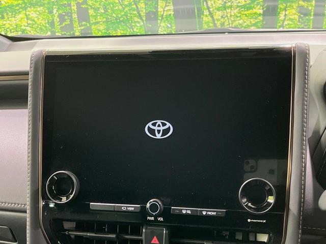 アルファードハイブリッド Z パノラマルーフ ユニバーサルステップ 純正14型ナビ 後席モニター 全周囲カメラ 両側電動スライドドア 100V電源 衝突軽減装置 ステアリングヒーター デジタルインナーミラー 置くだけ充電(4枚目)