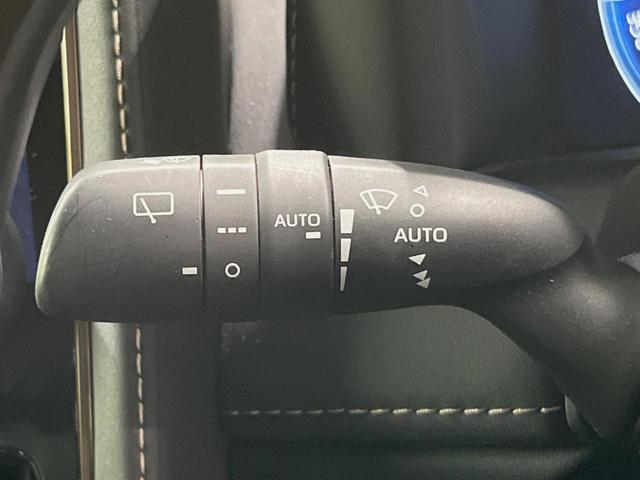 アルファードハイブリッド Z パノラマルーフ ユニバーサルステップ 純正14型ナビ 後席モニター 全周囲カメラ 両側電動スライドドア 100V電源 衝突軽減装置 ステアリングヒーター デジタルインナーミラー 置くだけ充電(31枚目)